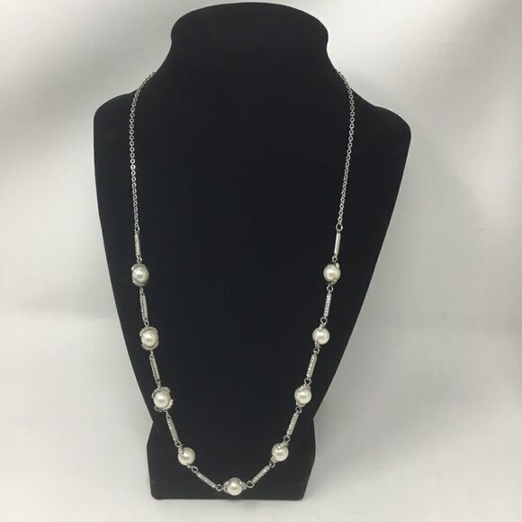 Vince Camuto Imitation Pearl & Crystal Necklace G2 - Picture 1 of 4